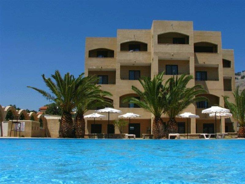 Flora Hotell 2*